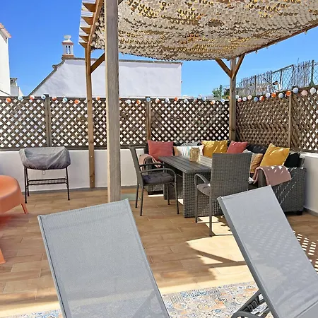 Casa Alice With Rooftop In By Junto Ao Mar * オリョン