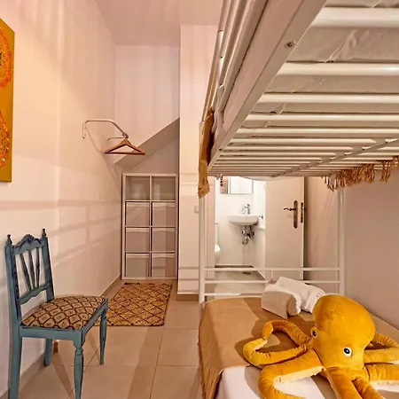 بيت للعطل Casa Alice With Rooftop In By Junto Ao Mar *