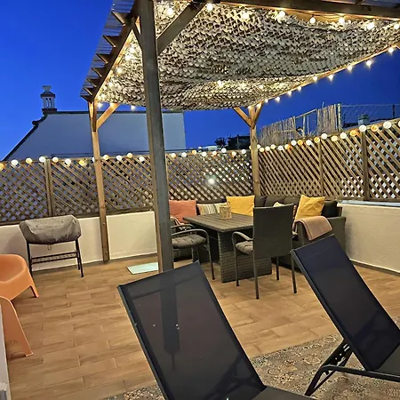 Casa Alice With Rooftop In By Junto Ao Mar بيت للعطل